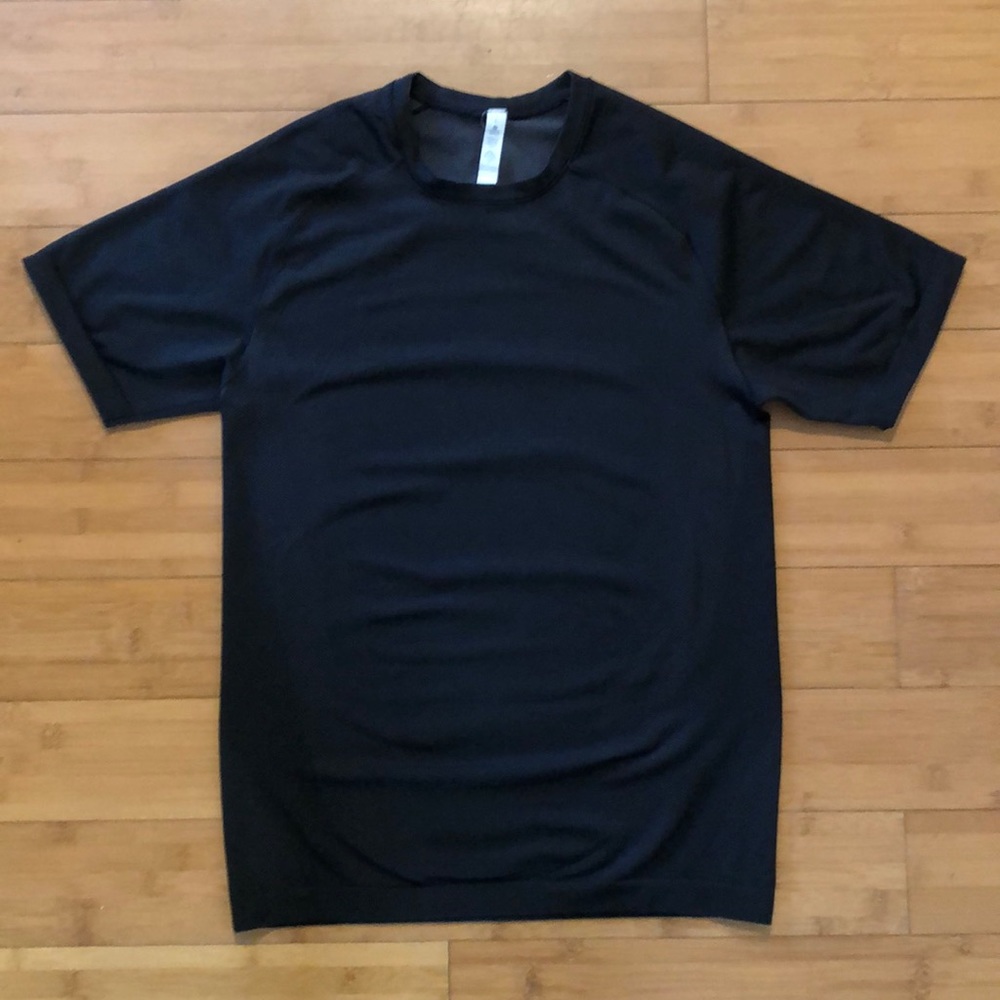 Lululemon T-shirt